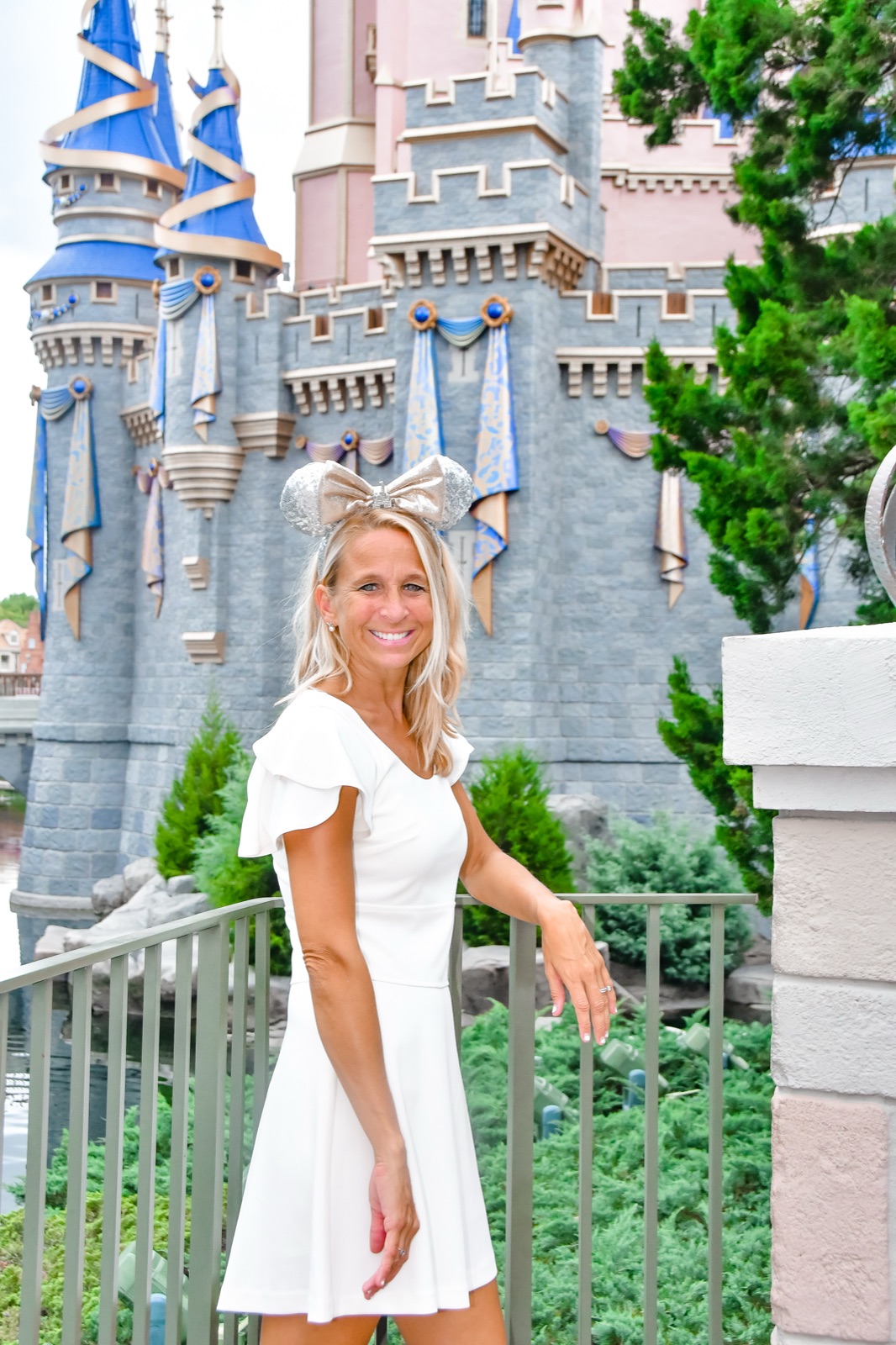 Fallon, lead travel agent at Fairytale Dreamers Travel, headshot.